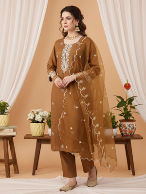 Color_Brown