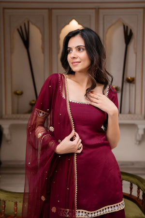 Color_Maroon