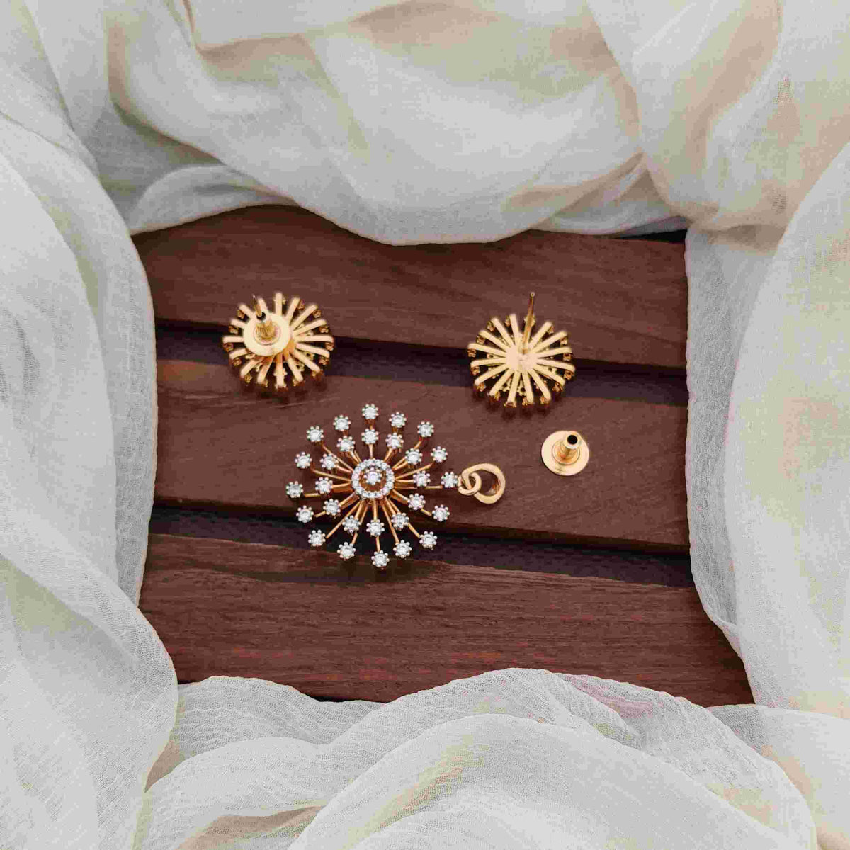 Women's Gold Finish Copper Alloy Pendant Set