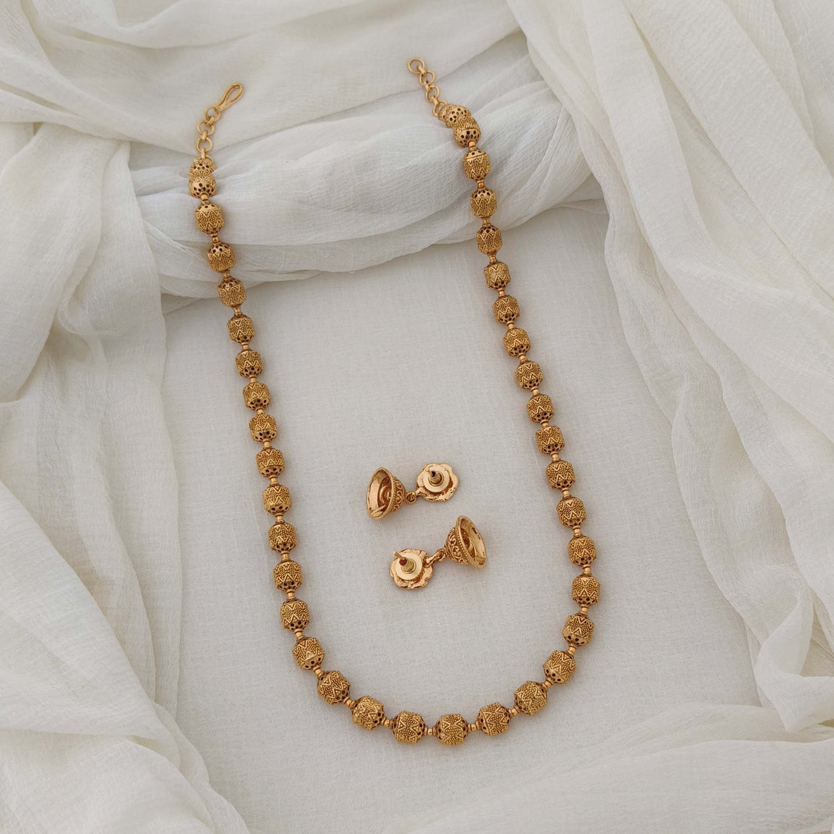 Women's Antique Gold Finish Copper Alloy Jewellery Set
