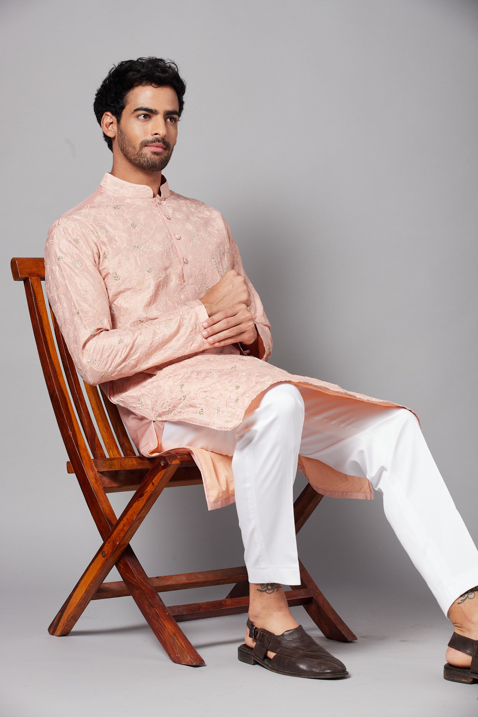 Men's Peach Color Tiyaan Embroidered Kurta Dupion