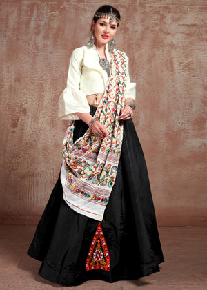 Color_Black