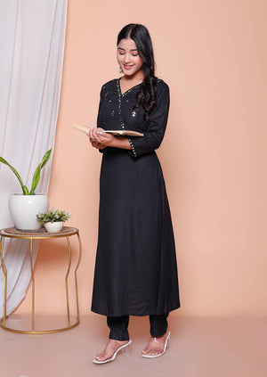 Color_Black