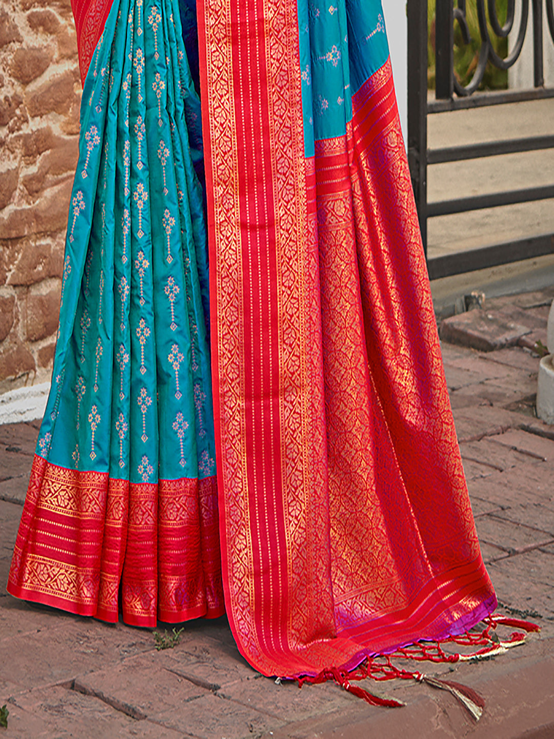 Women's Sky Blue Silk Woven Work Traditional Saree