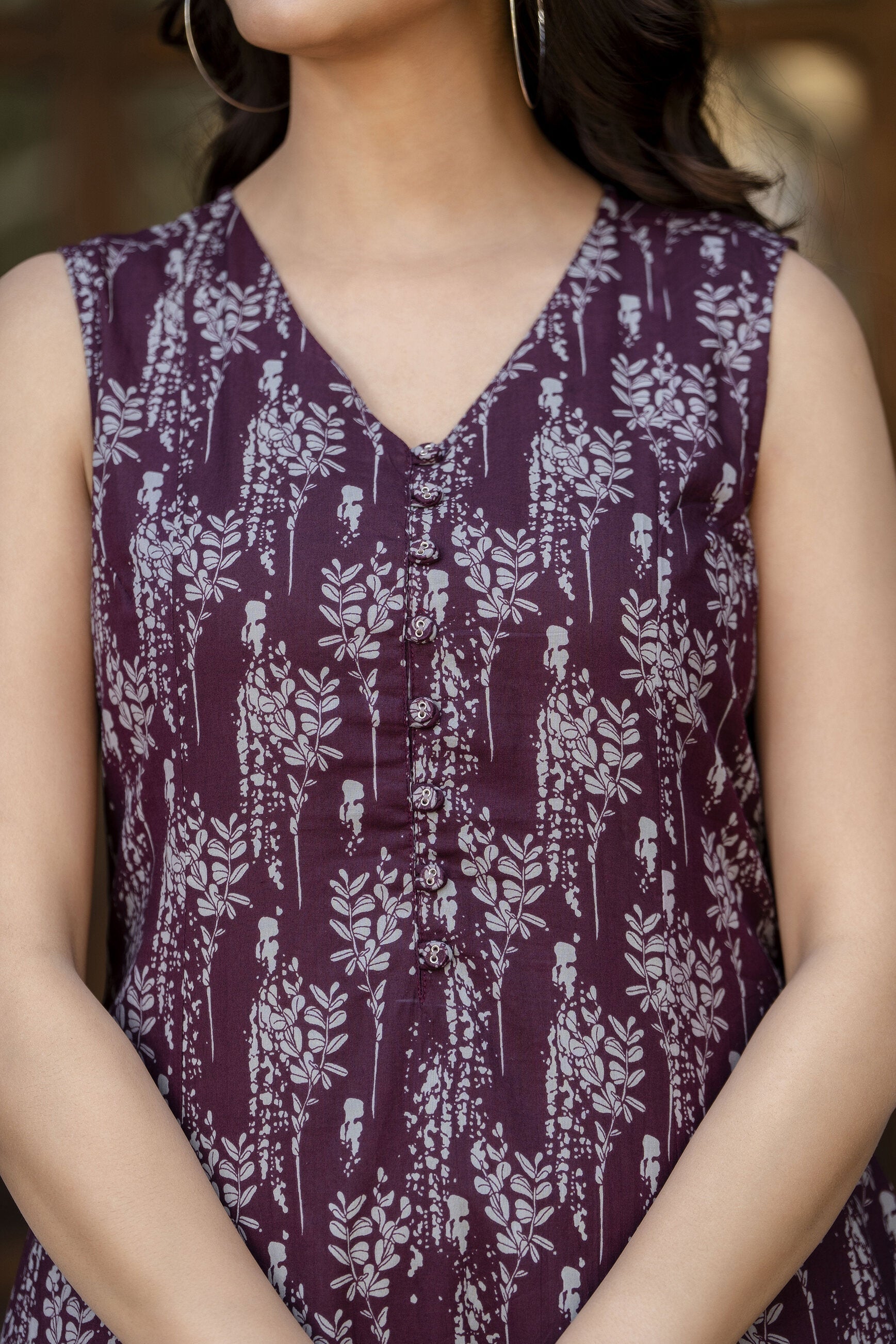 Women's Burgundy Abstract Printed Sleeveless Midi Dress