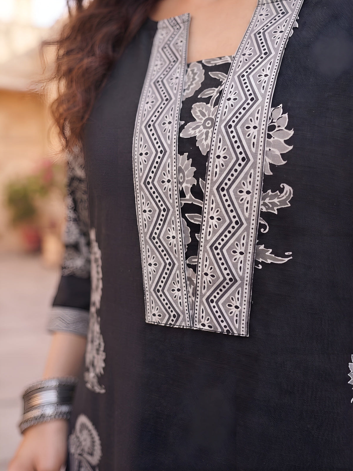 Color_Black