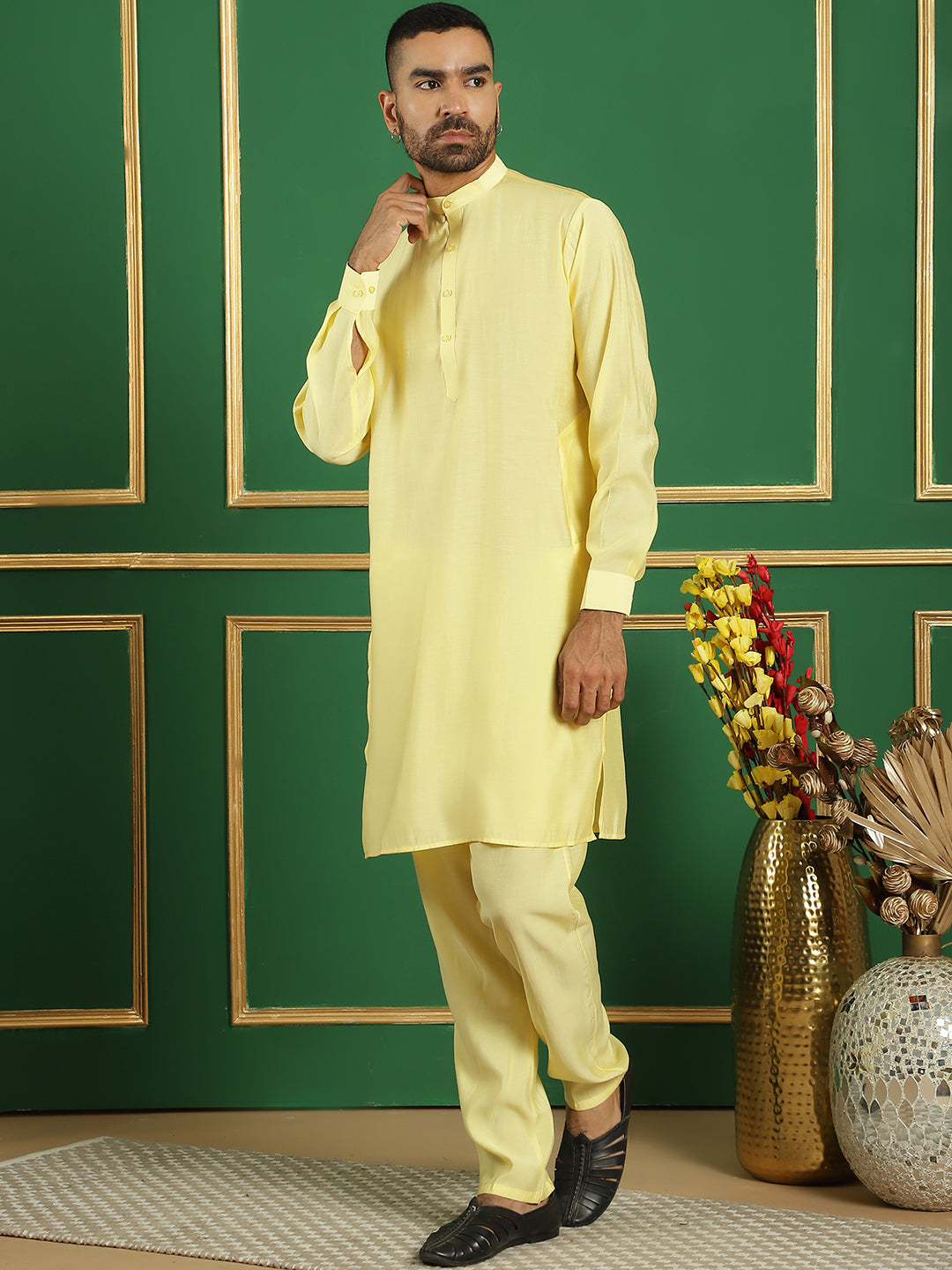 Men's Solid Silk Blend Kurta with Churidar