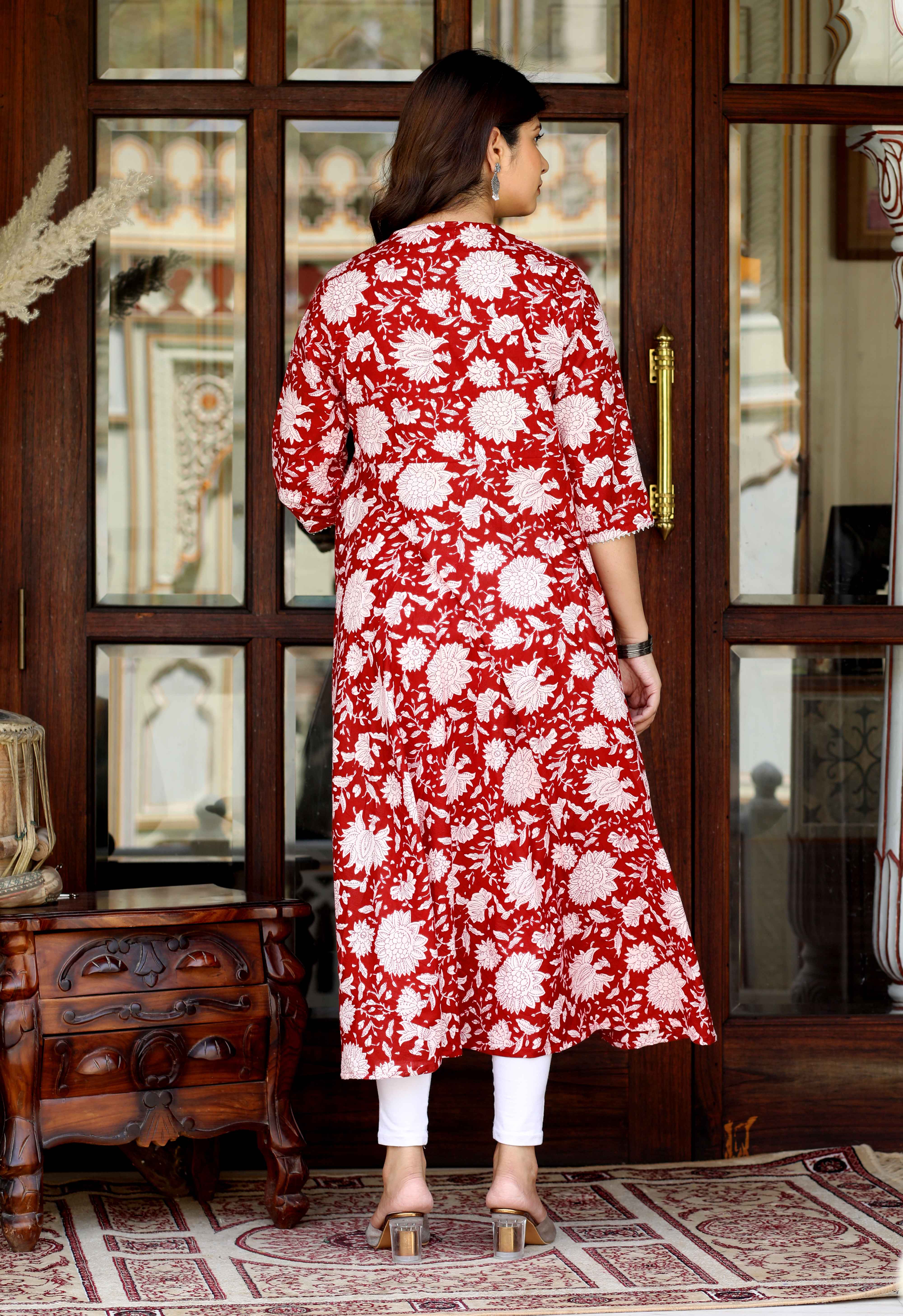 Women's Red Floral Printed Gotta Patti V-Neck 3/4Th Sleeves Anarkali Kurta