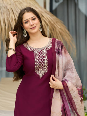Color_Maroon