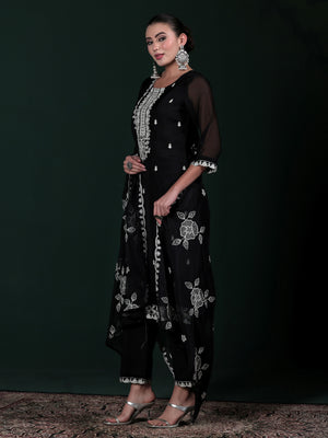 Color_Black