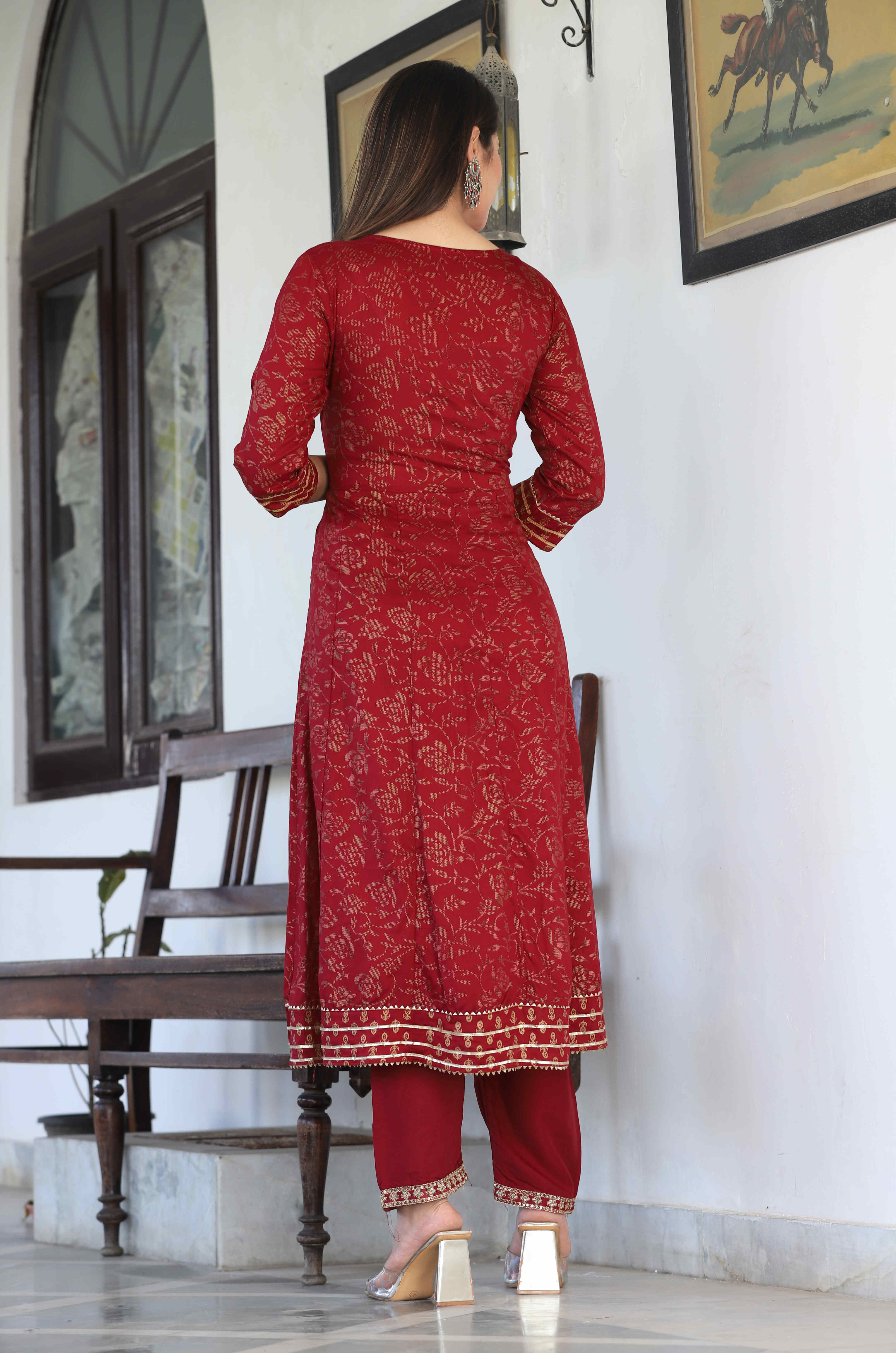 Color_Maroon