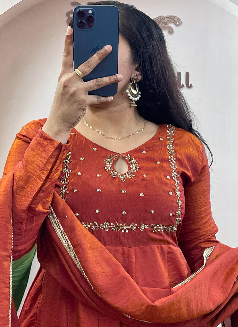 Color_BROWN