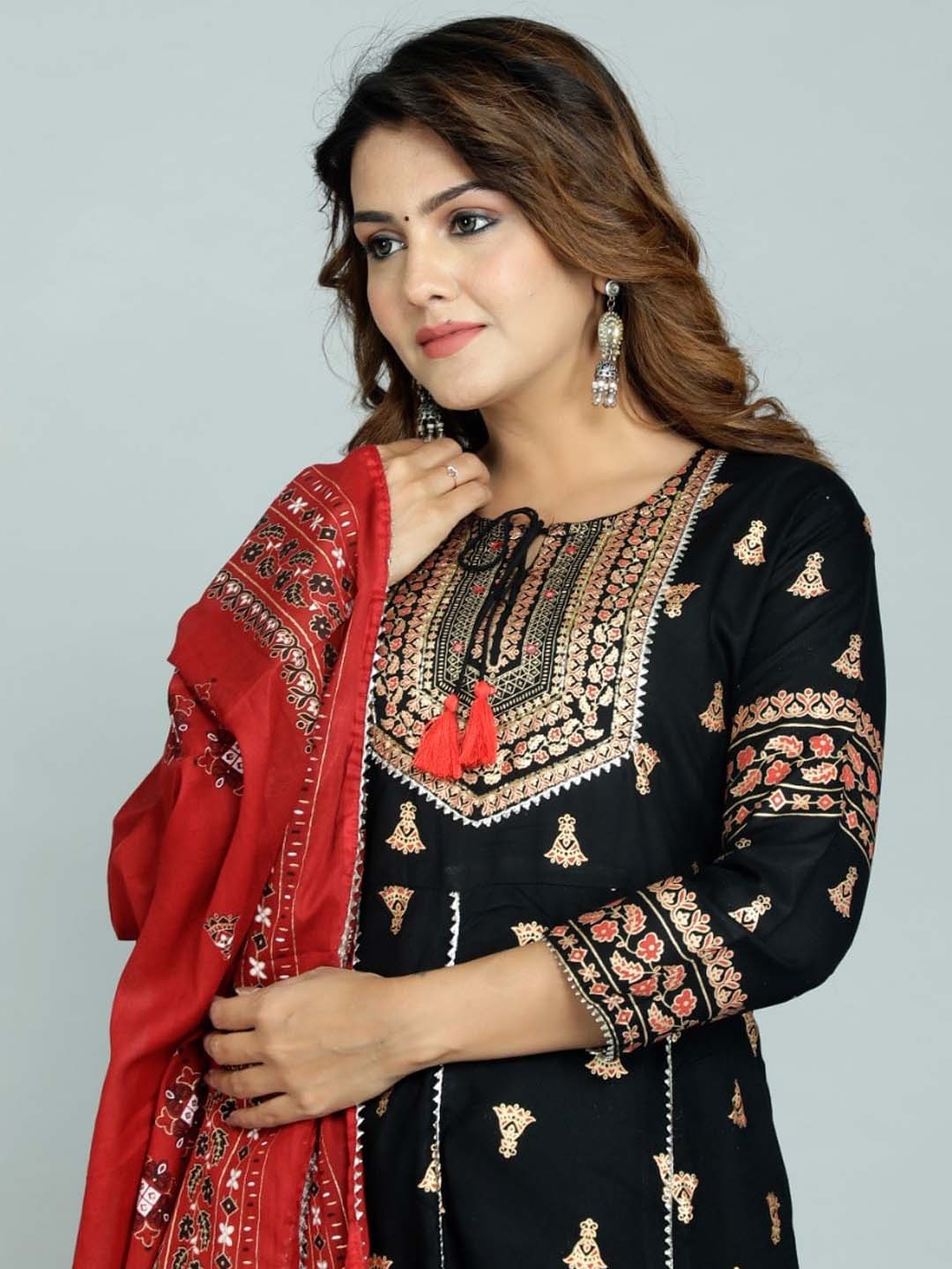 Women's Black Ethnic Motifs Embroidered Empire Kurta With Trousers & With Dupatta