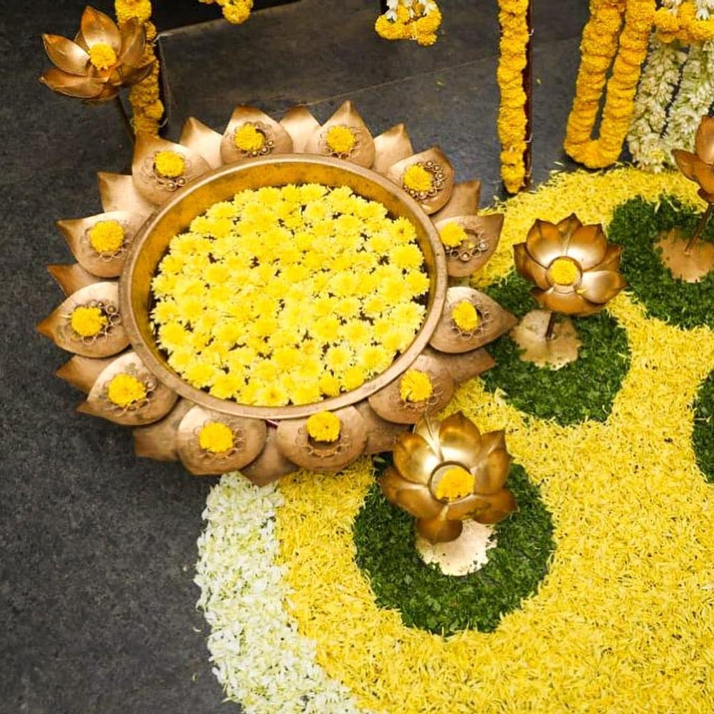 Phoolon Wali Diwali - 8 Simple And Easy Ways To Reuse Leftover Flowers