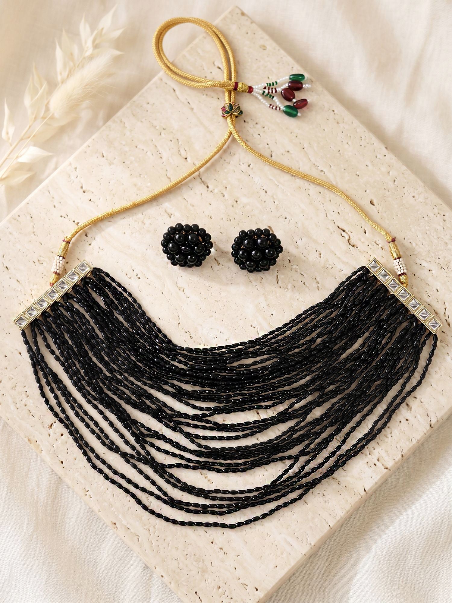 Color_Black