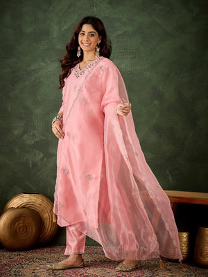 Color_Pink