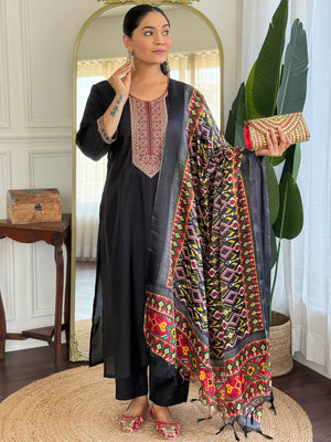 Color_Black