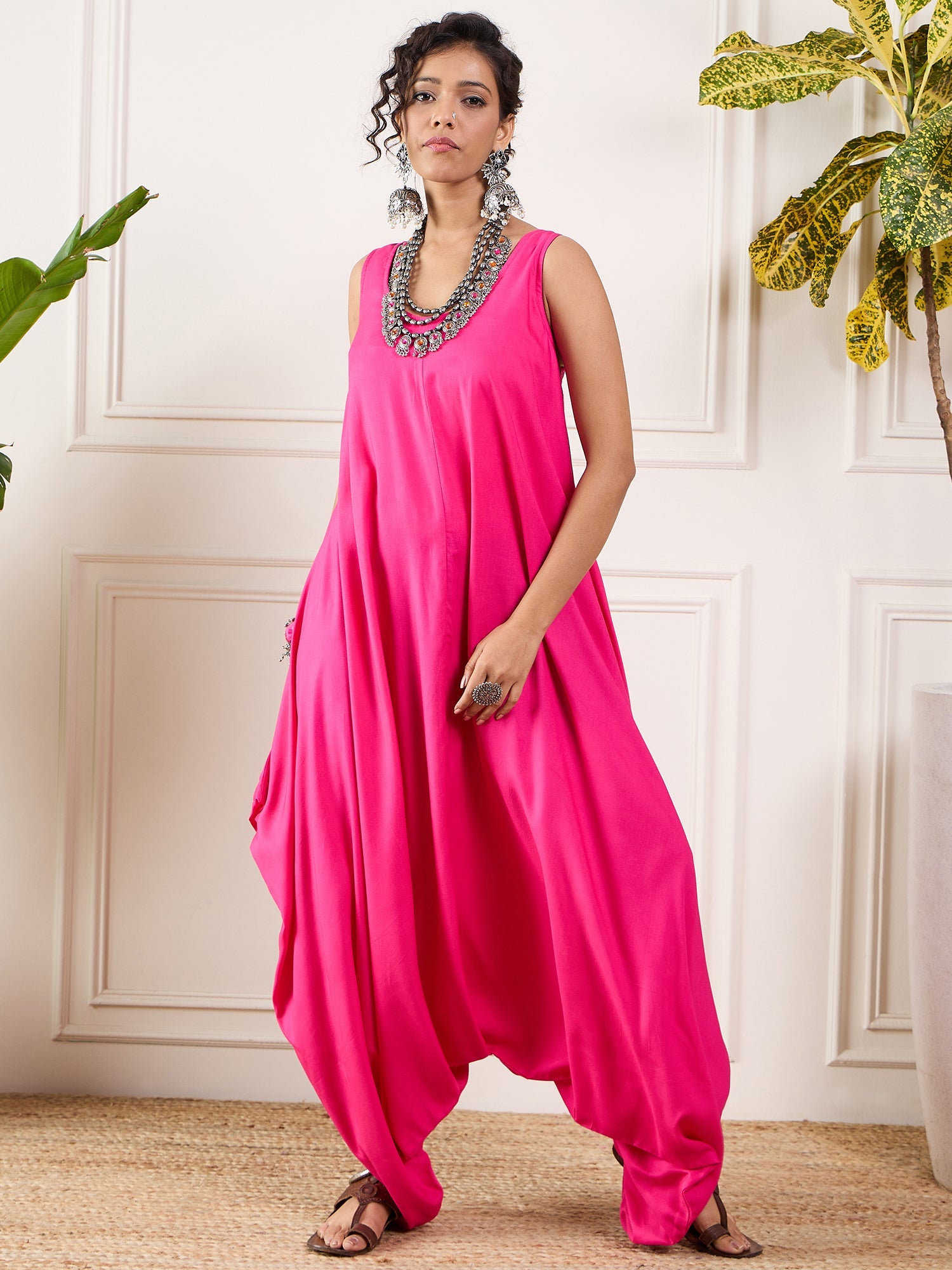 Women's Pink Round Sleeveless Jumpsuit