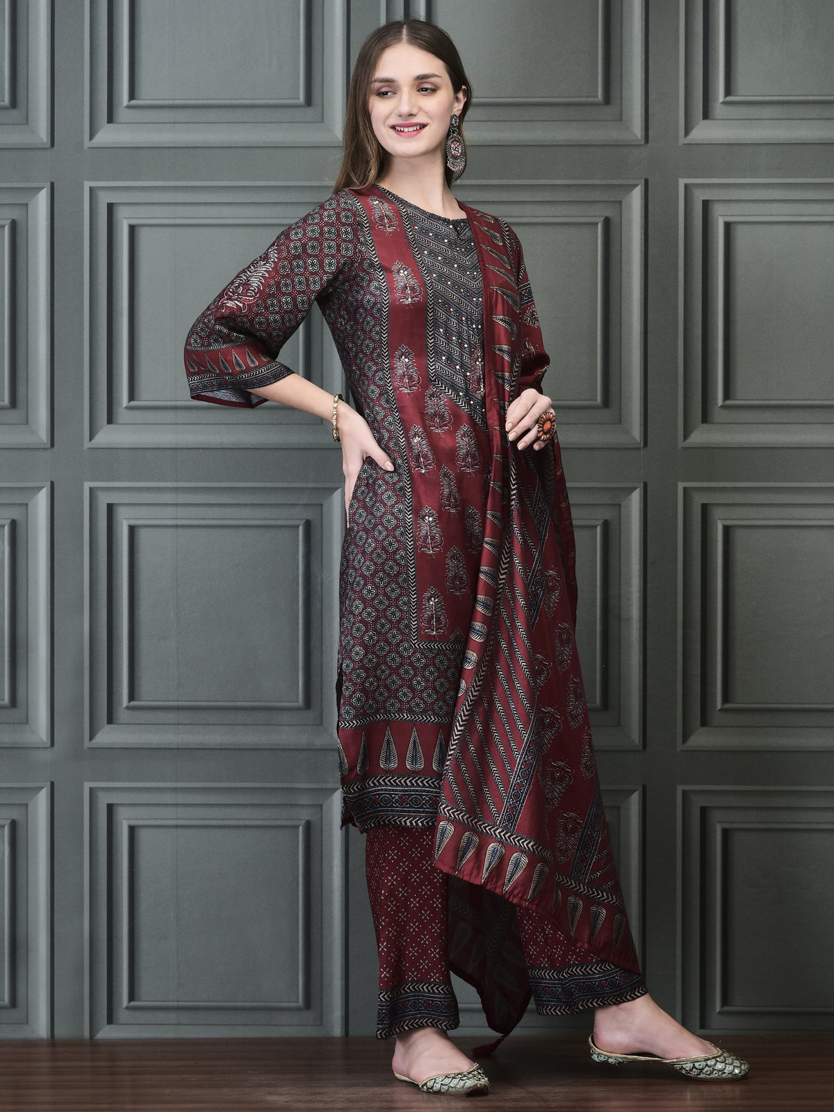 Color_Maroon