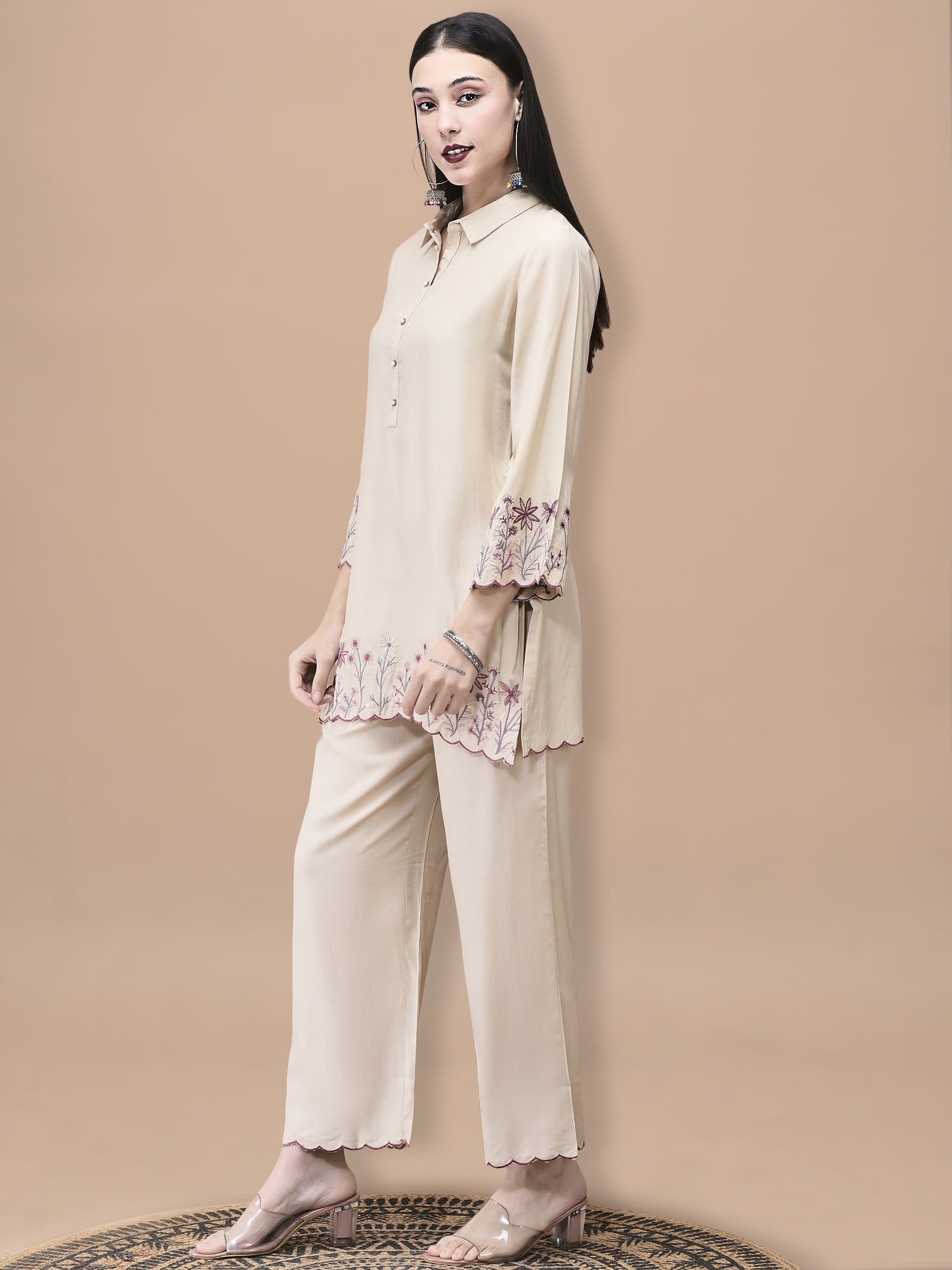 Color_Beige