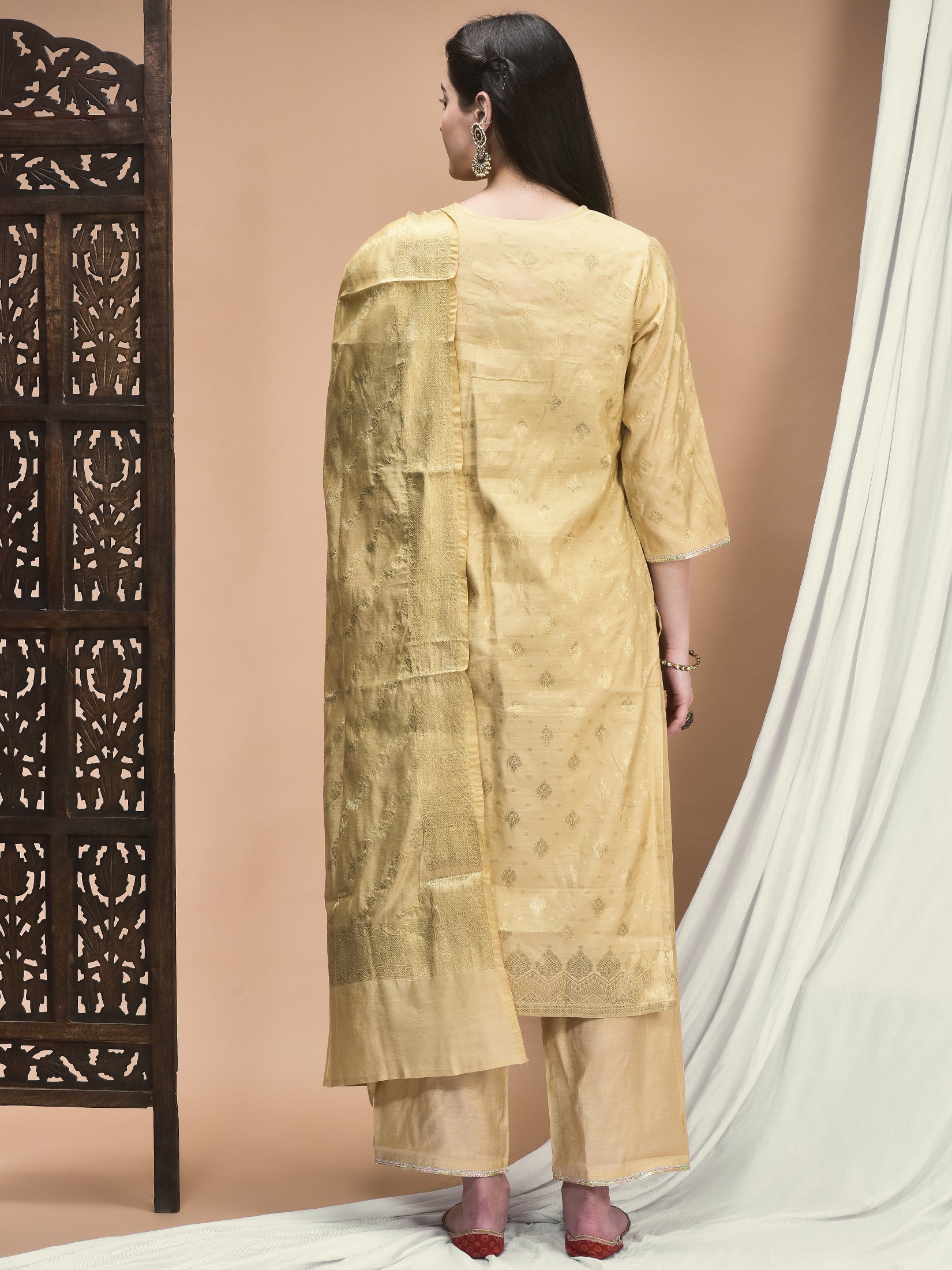 Color_Beige