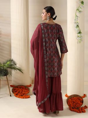 Color_Maroon
