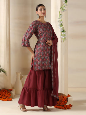 Color_Maroon