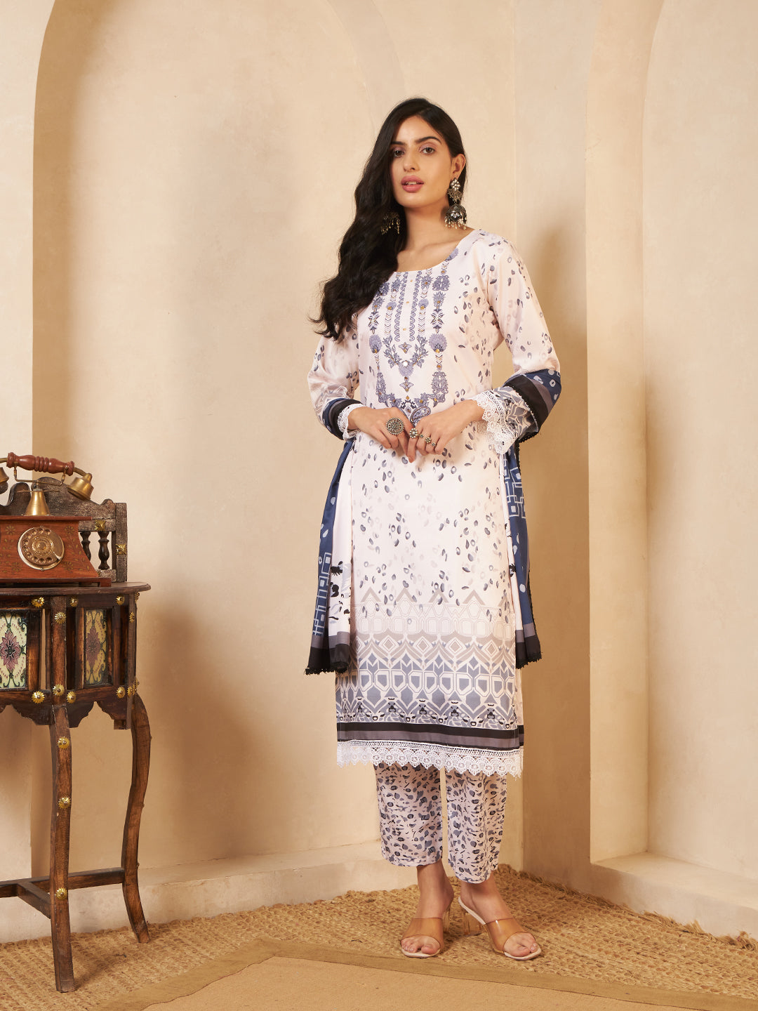 Women's White Blue Blend Silk Hand Work Kurta Set