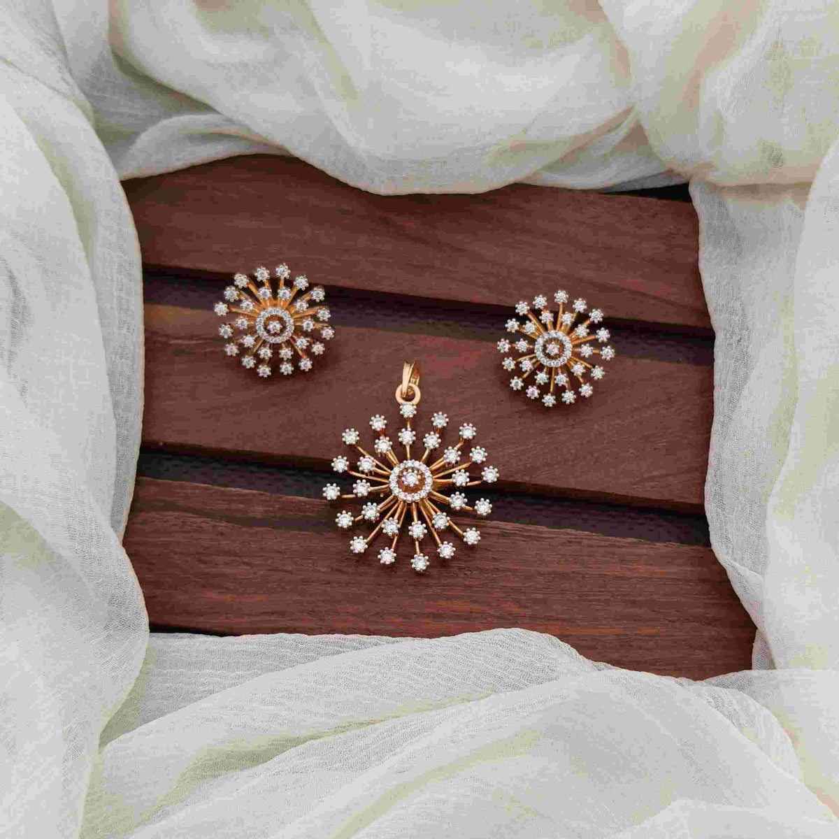 Women's Gold Finish Copper Alloy Pendant Set