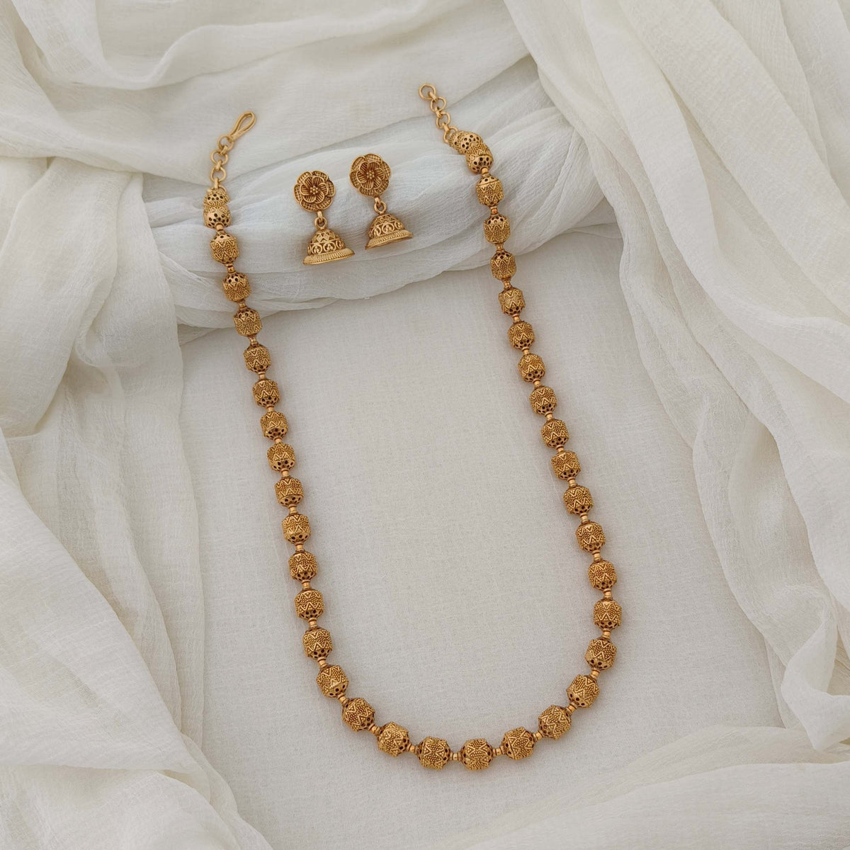 Women's Antique Gold Finish Copper Alloy Jewellery Set