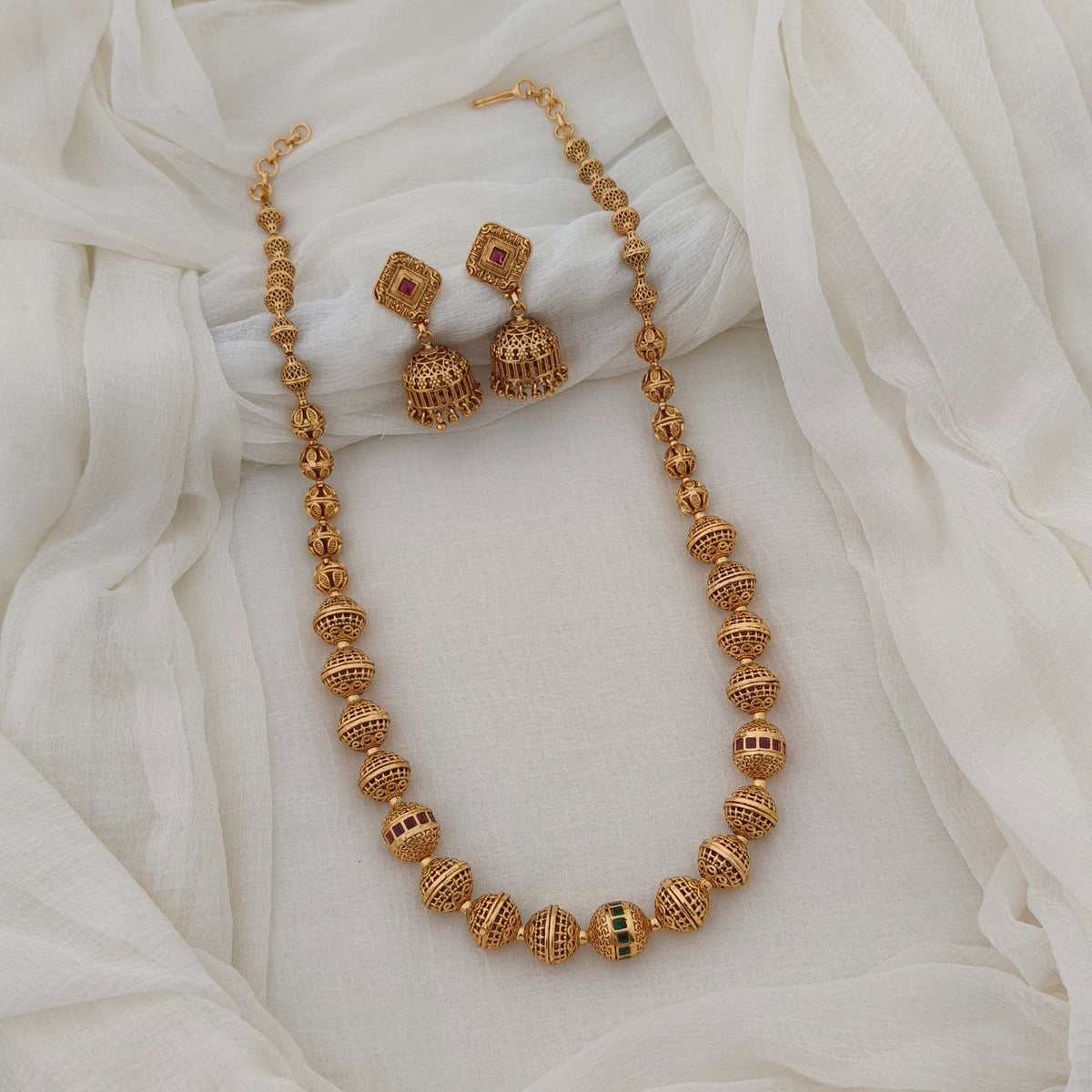 Women's Antique Gold Finish Copper Alloy Jewellery Set