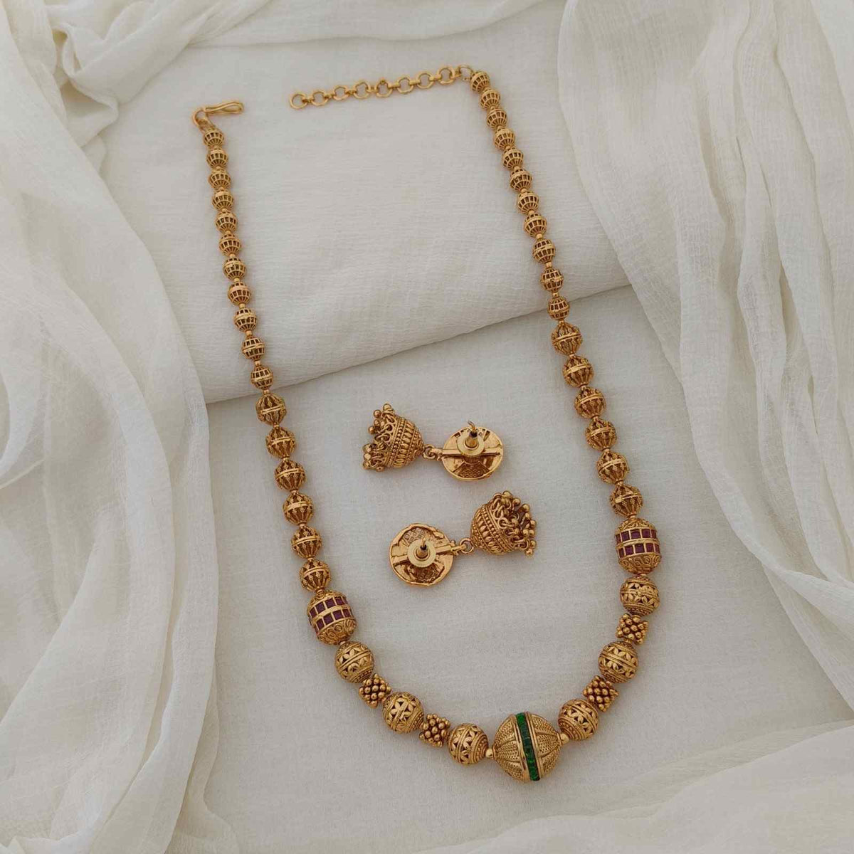 Women's Antique Gold Finish Copper Alloy Jewellery Set