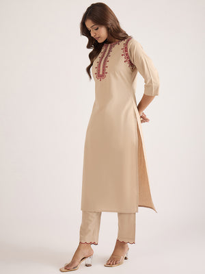 Color_Beige