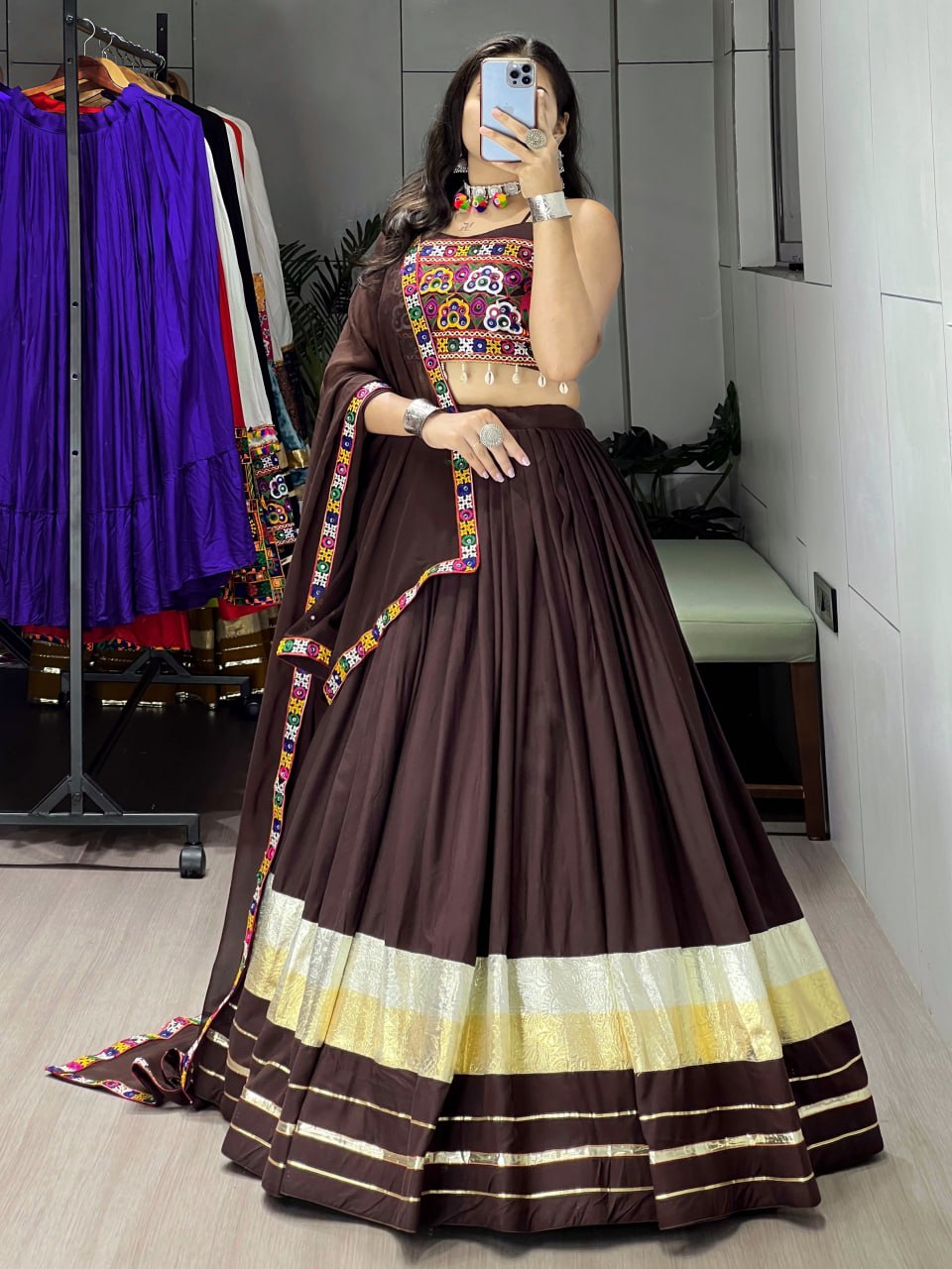 Color_Brown