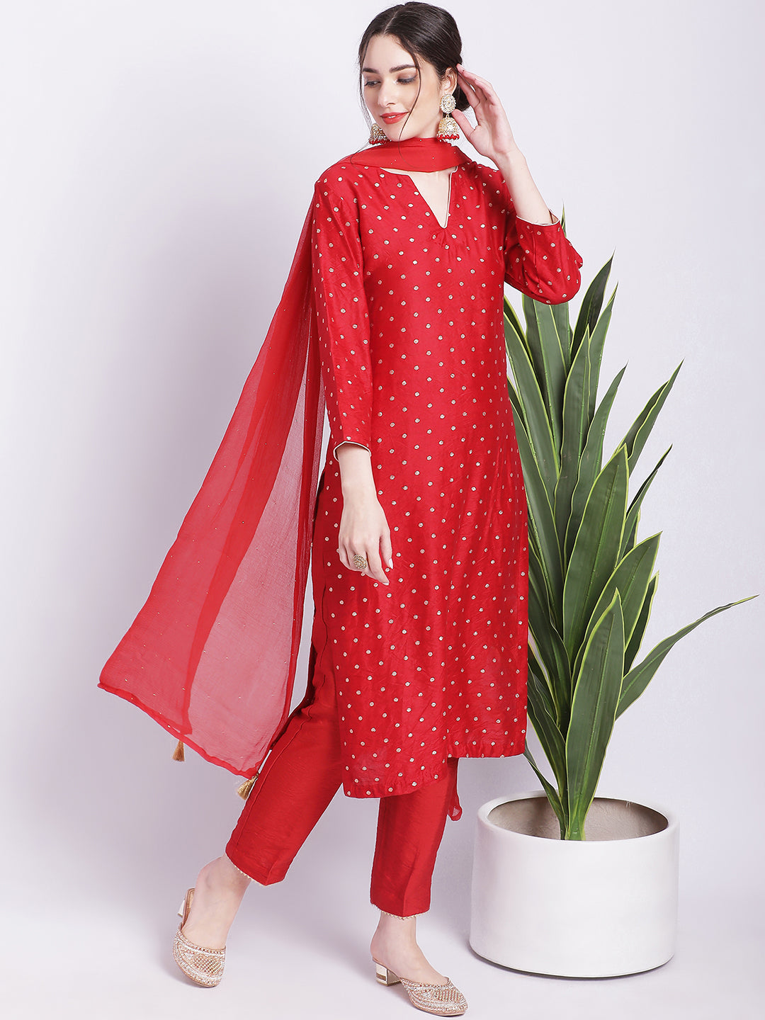 Women's Ethnic Maroon Banarasi Straight Kurti With Straight Pants And Mokaish Dupatta