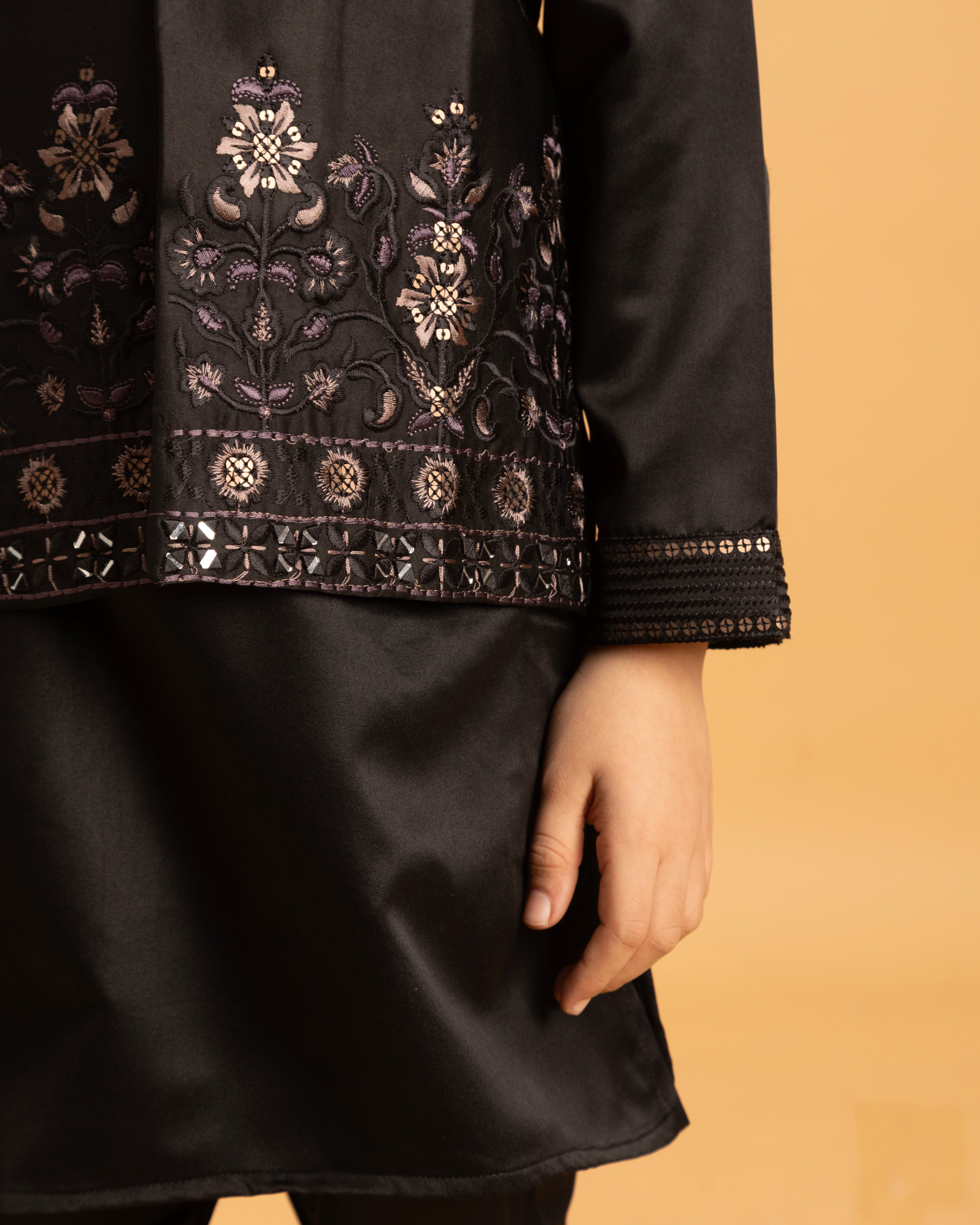 Color_Black