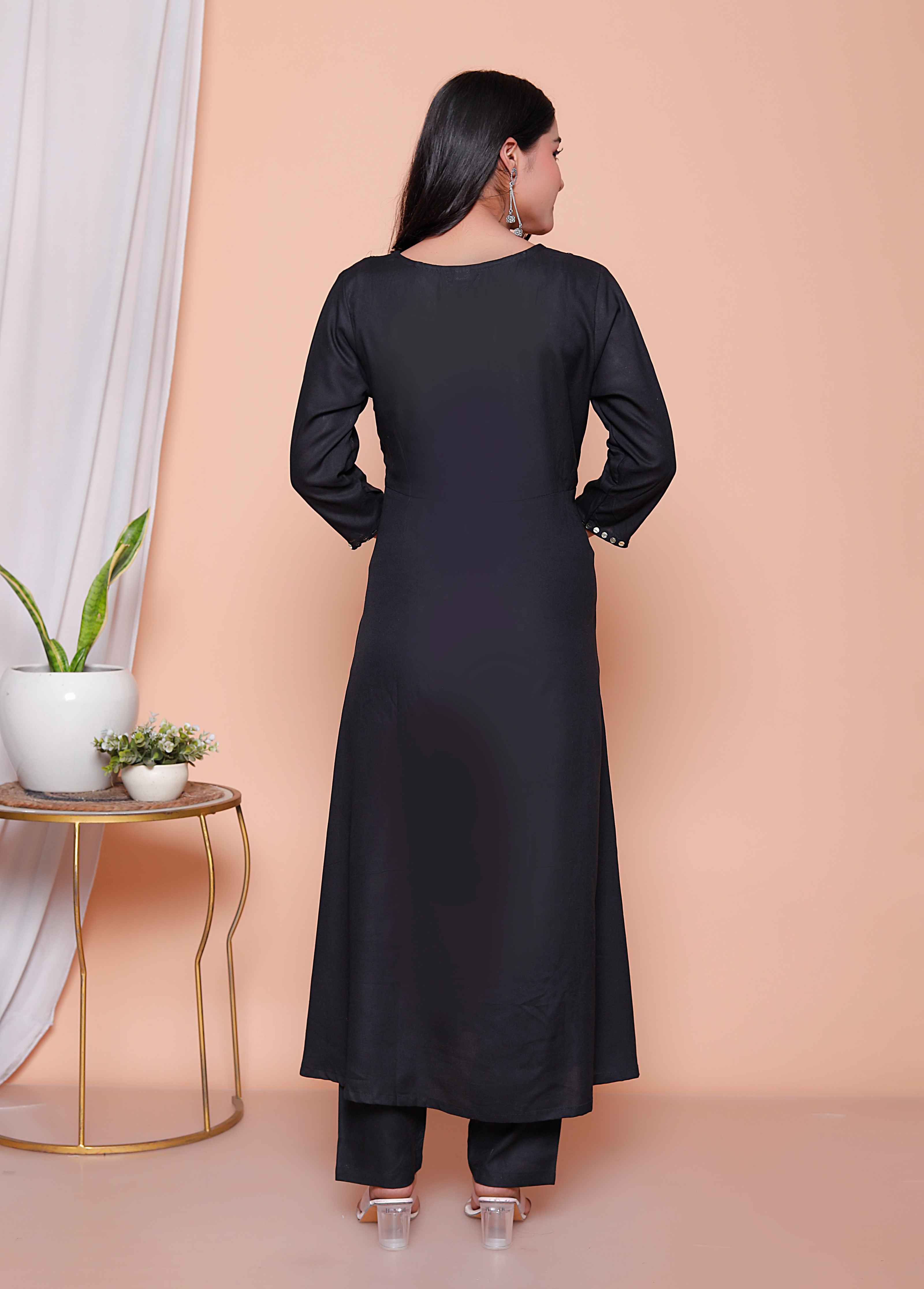 Color_Black