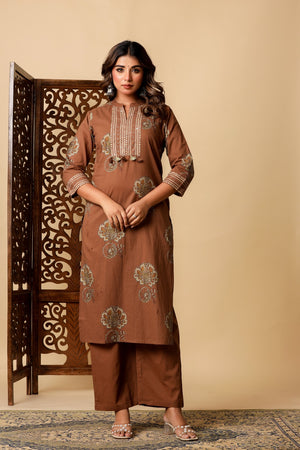 Color_Brown
