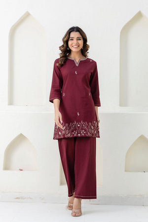 Color_Maroon