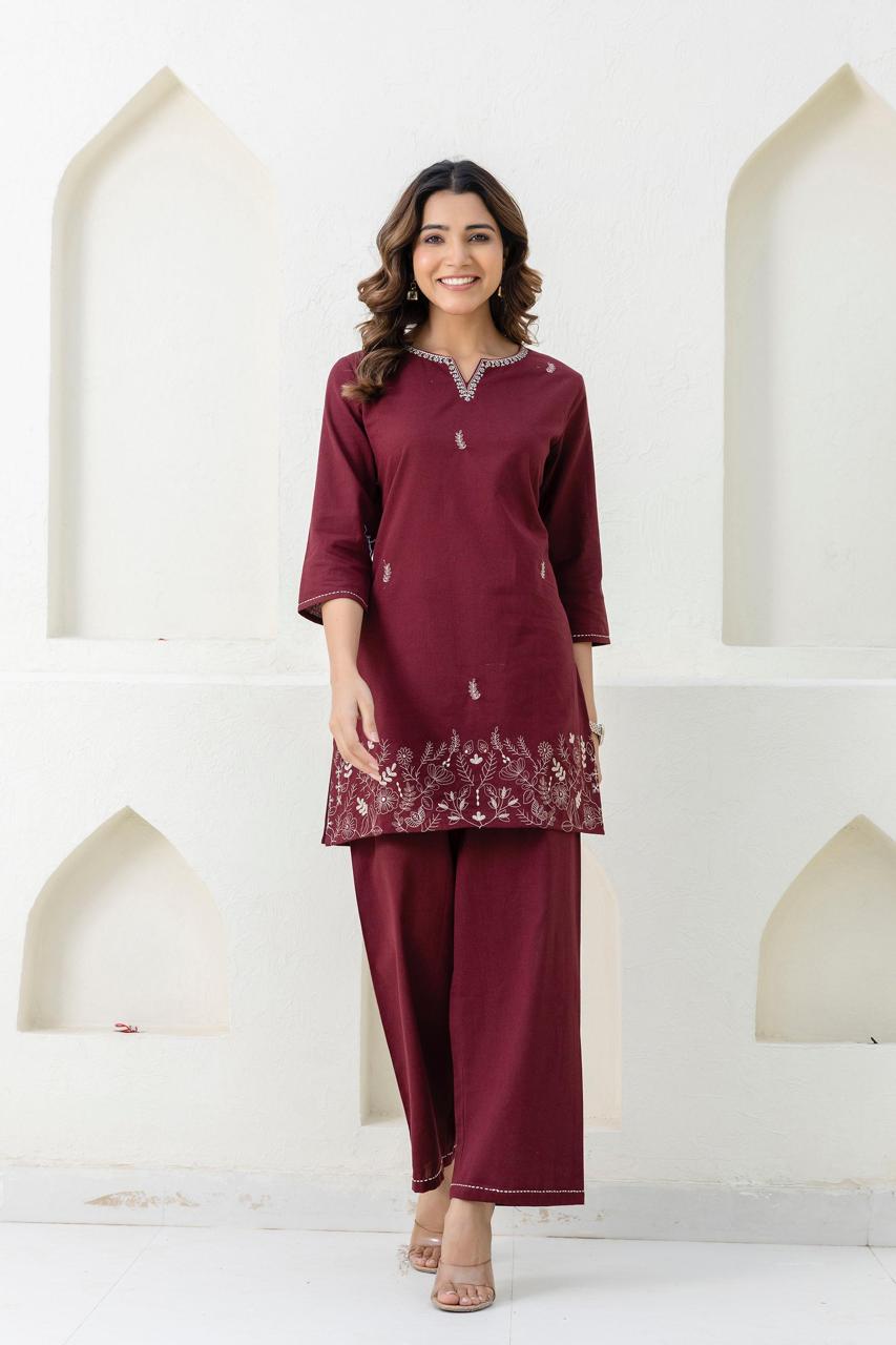 Color_Maroon