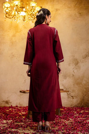 Color_Maroon