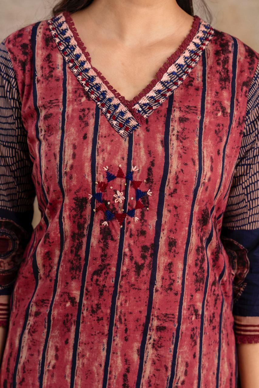 Color_Maroon