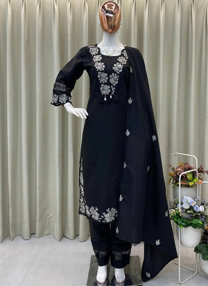 Color_Black