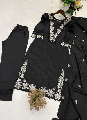 Color_Black