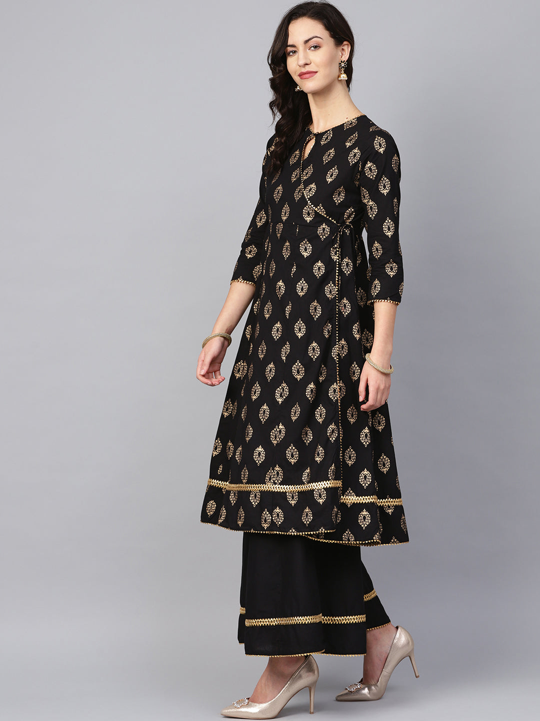 Women's Black And Golden Printed Kurta With Palazzos