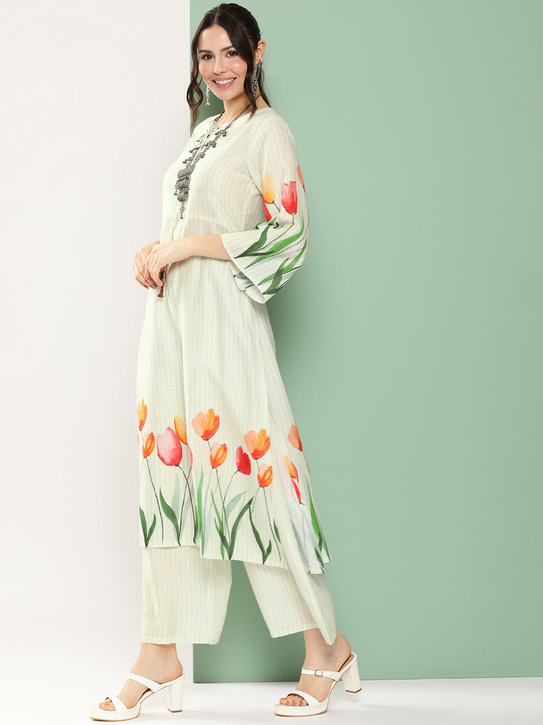 Women's Blue Tulip Print Kurta With Palazzos