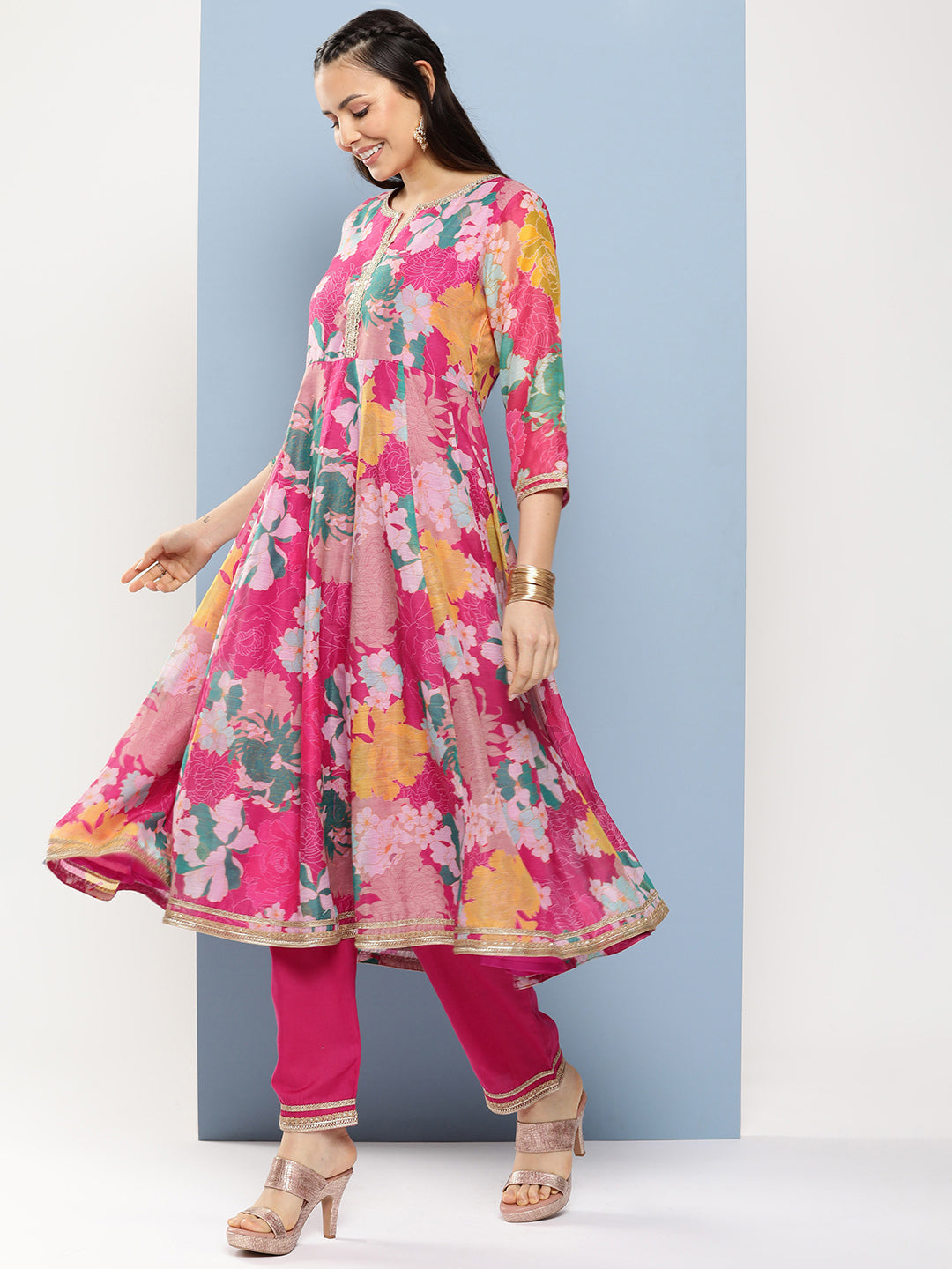 Women's Pink Floral Print A- Line Kurta With Lace Detailing & Pink Solid Palazzo With Lace Detailing
