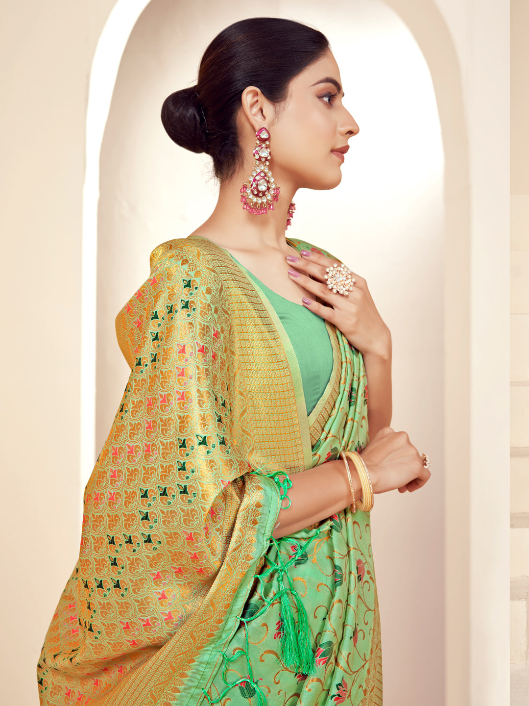 Women's Green Banarasi Silk Woven Work Traditional Tassels Saree