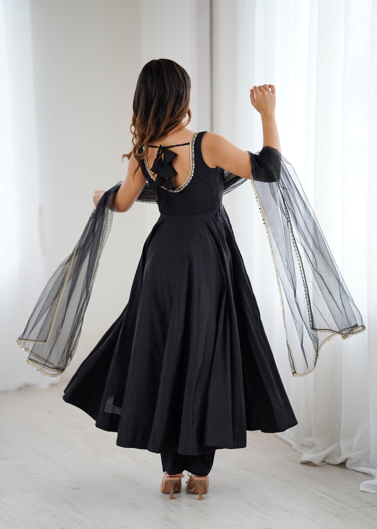 Color_Black