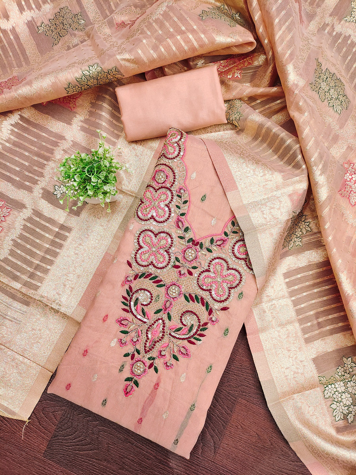 Color_Pink